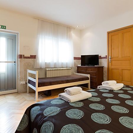 Dolce Vita Luxury Suites Belgrado Esterno foto
