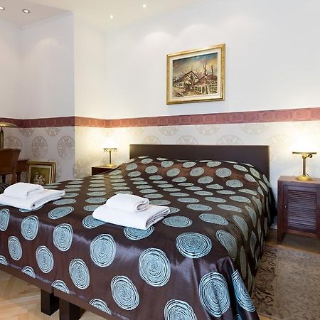 Dolce Vita Luxury Suites Belgrado Esterno foto