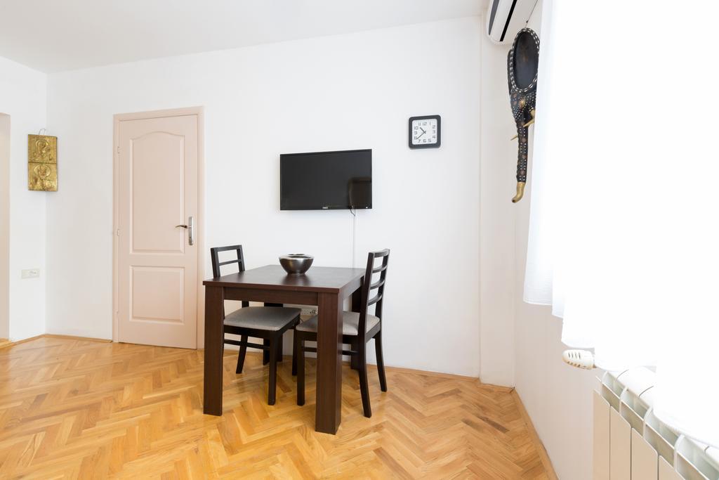 Dolce Vita Luxury Suites Belgrado Esterno foto