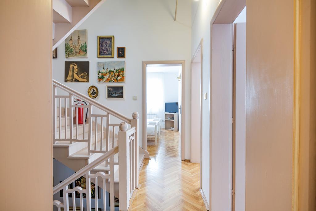 Dolce Vita Luxury Suites Belgrado Esterno foto