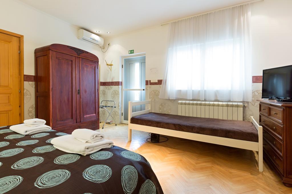 Dolce Vita Luxury Suites Belgrado Esterno foto
