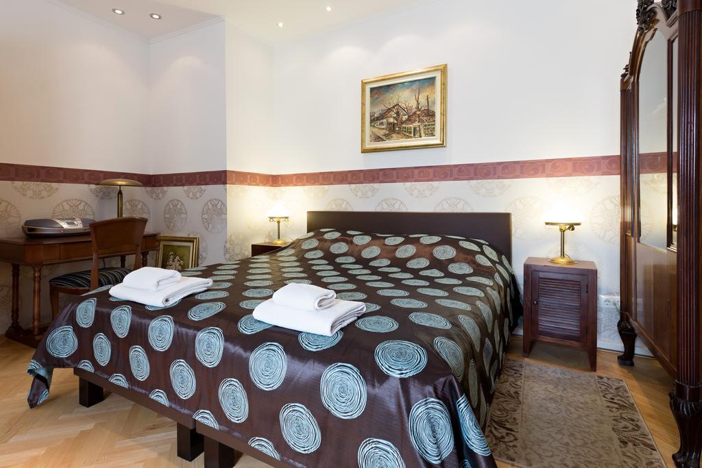 Dolce Vita Luxury Suites Belgrado Esterno foto